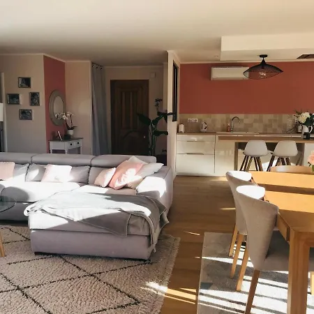 Avec Piscine Privée Sur La French Riviera *